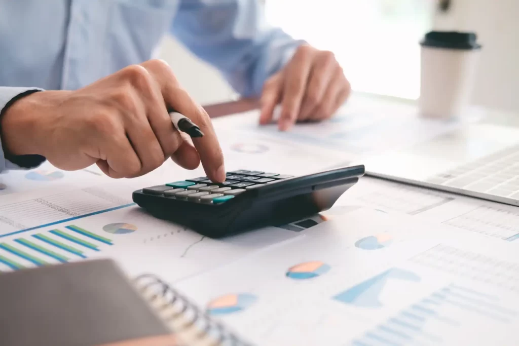 accountant-is-calculate-the-budget-2022-11-11-18-39-55-utc